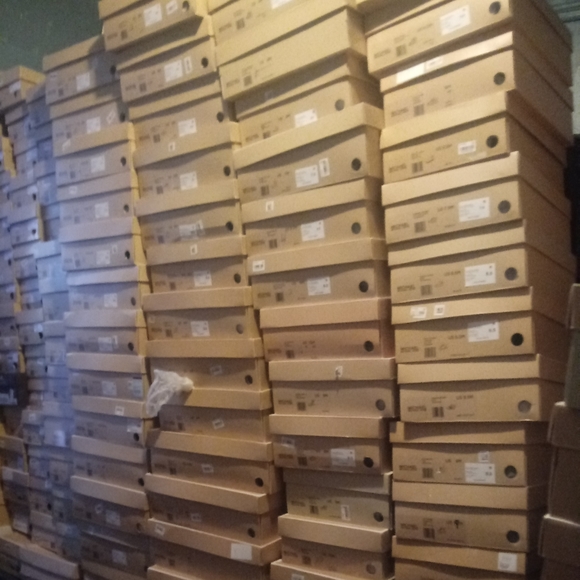 Meet your Posher, D.Man From Dz.Dizcountz! - Picture 4 of 5